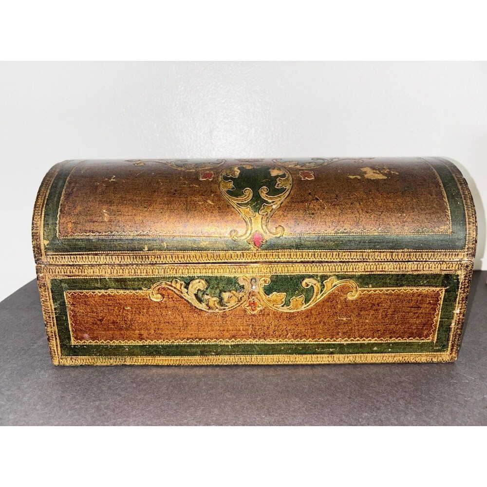 Vintage Italian Florentine Gilt Painted Wood Box